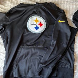 3x Nike Steelers sweatshirt